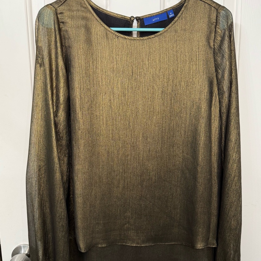 Apt. 9 Metallic Gold Top